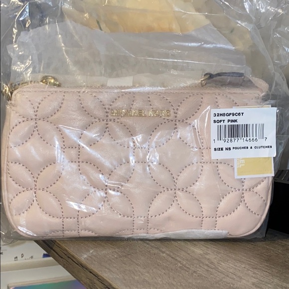 Michael kors Quilted chain clutch - Picture 1 of 3